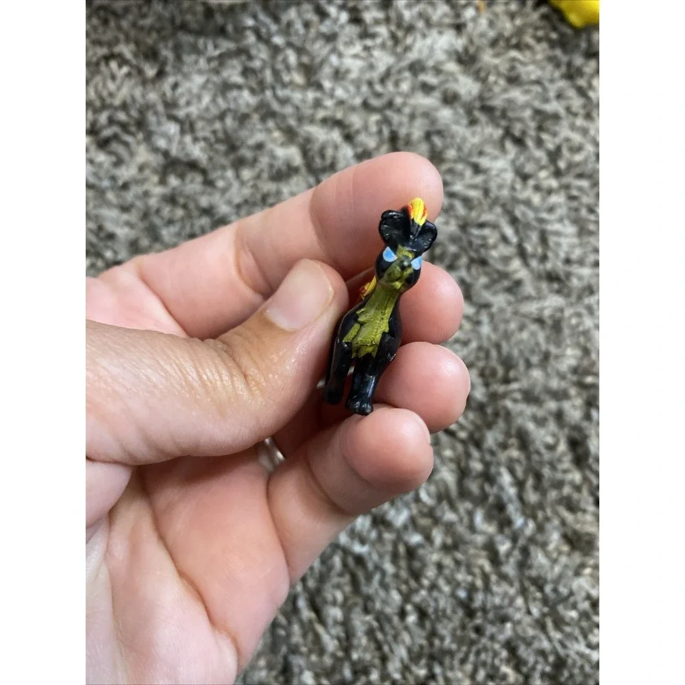 Pokemon 2000s Mini Vinyl RL Gumball Miniature Size Pyroar Female Action Figure